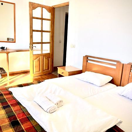 Yeti-Clubcom Hotel Goedaoeri Buitenkant foto