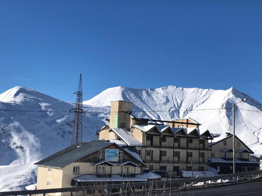 Yeti-Clubcom Hotel Goedaoeri Buitenkant foto