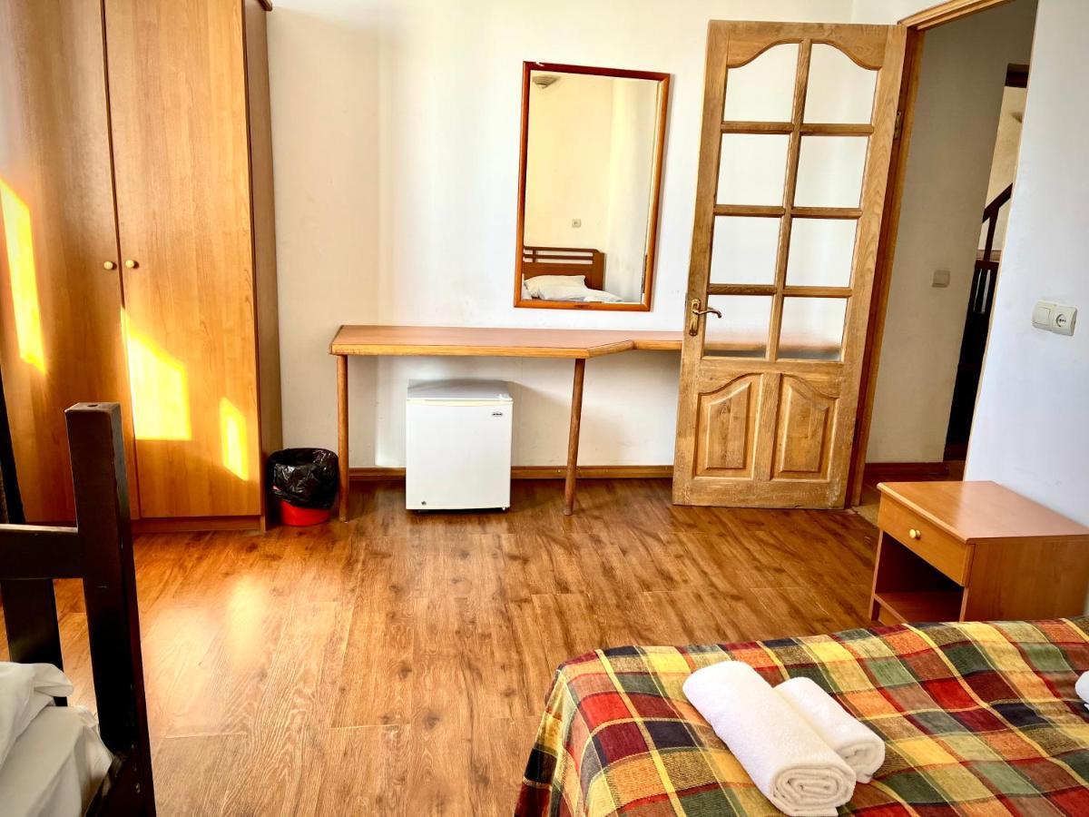 Yeti-Clubcom Hotel Goedaoeri Buitenkant foto